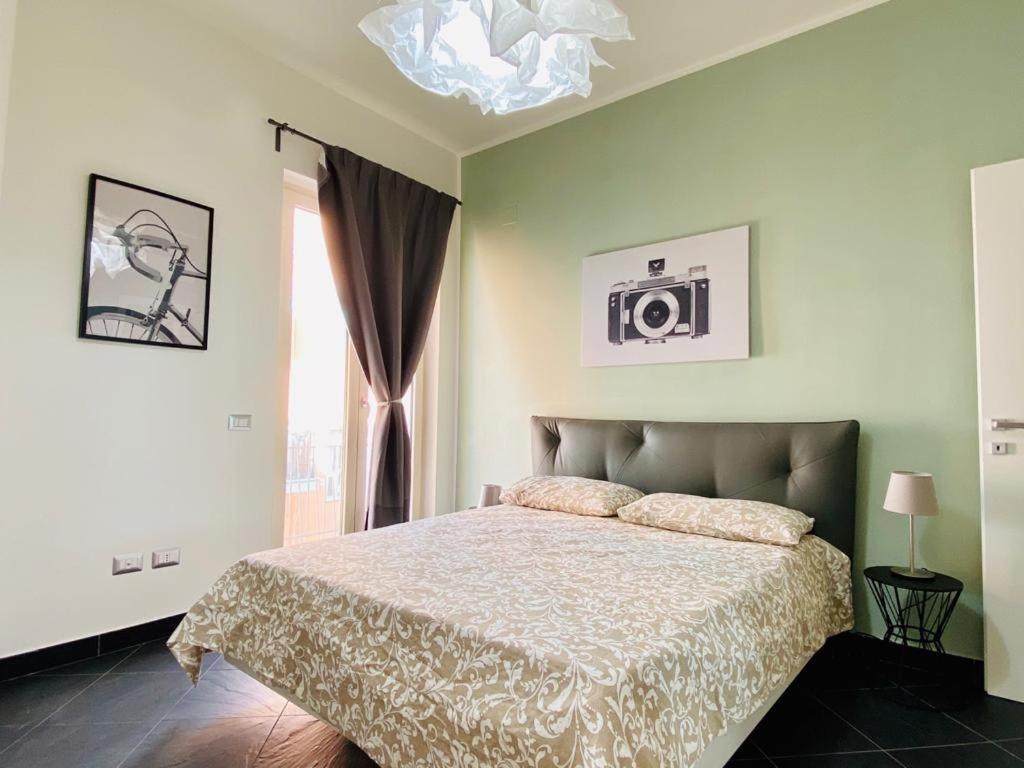 Sea View Apartment 5 Mt From The Beach ซาแลร์โน ภายนอก รูปภาพ
