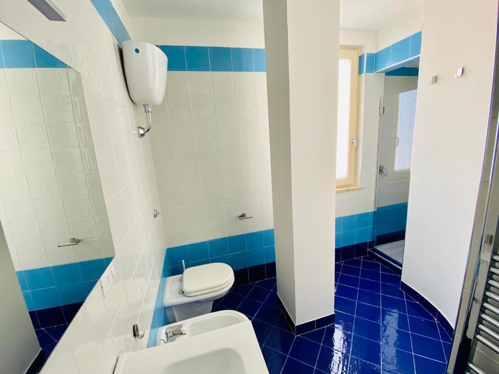Sea View Apartment 5 Mt From The Beach ซาแลร์โน ภายนอก รูปภาพ