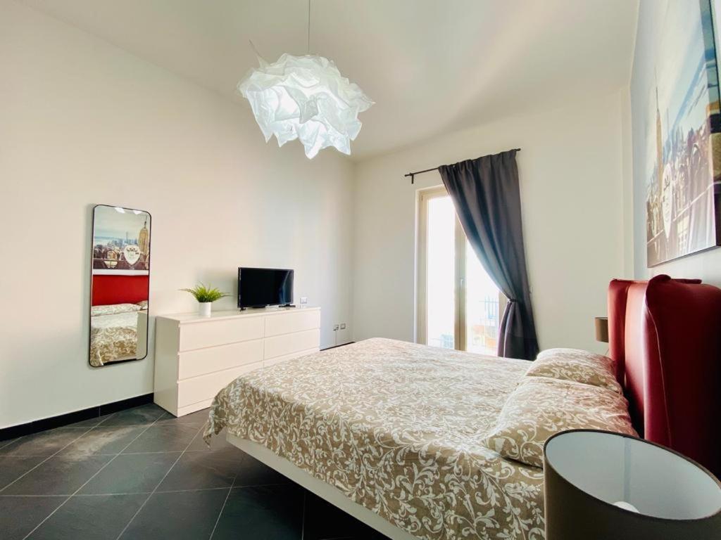 Sea View Apartment 5 Mt From The Beach ซาแลร์โน ภายนอก รูปภาพ
